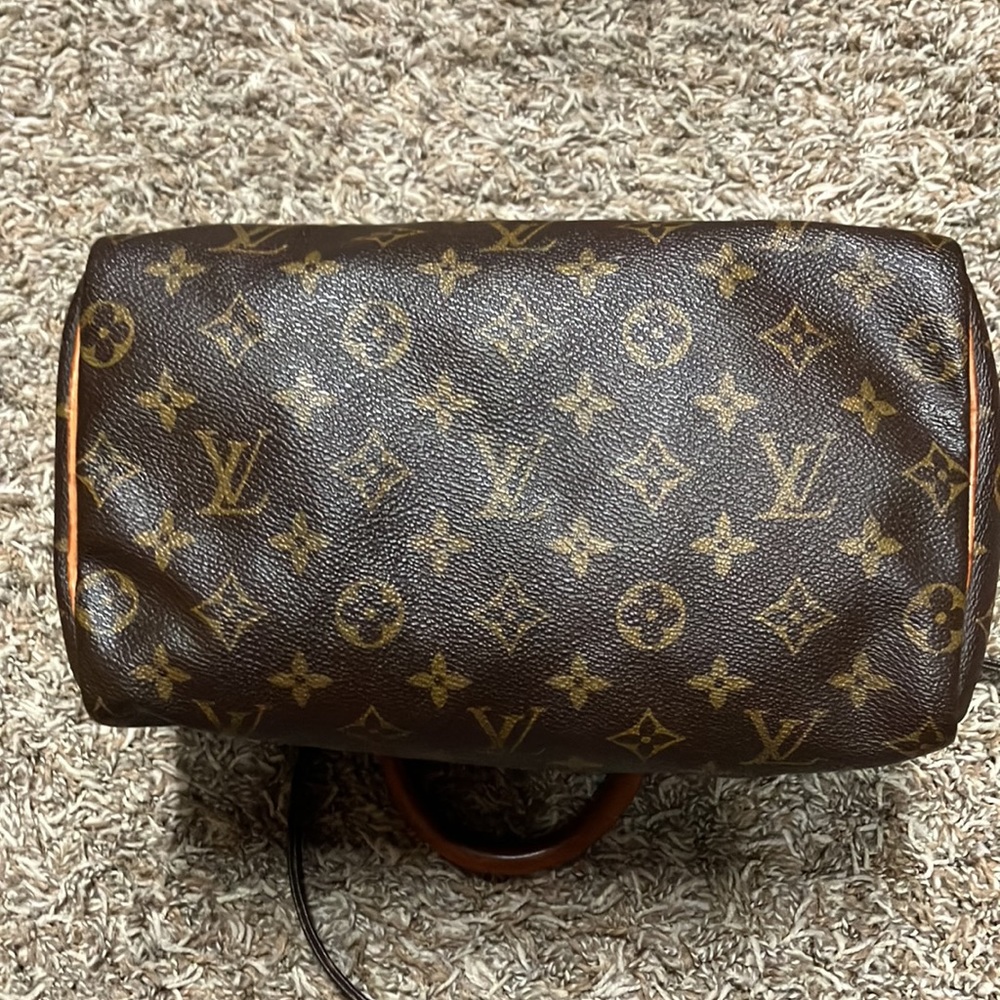 Authentic Louis Vuitton Speedy 25 Satchel and Shoulder bag - Picture 4 of 13